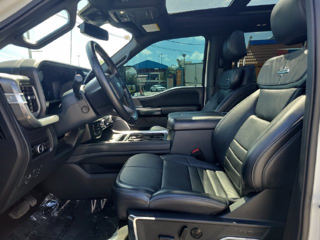 Certified 2025 Ford F250 Platinum AWD/4WD image 19