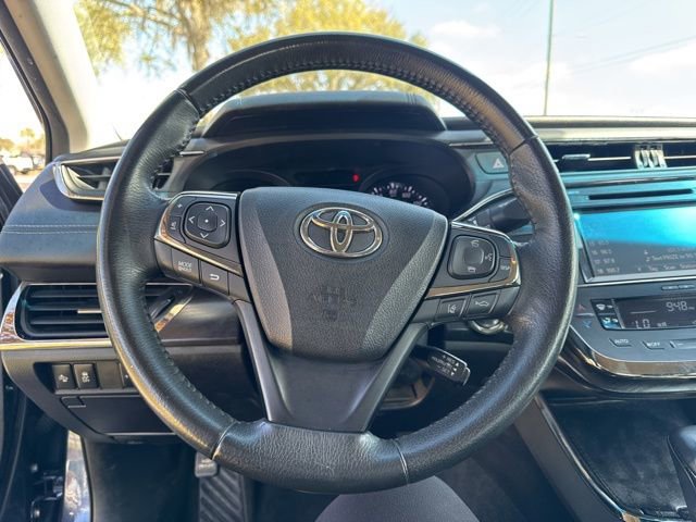 Used 2018 Toyota Avalon XLE image 24