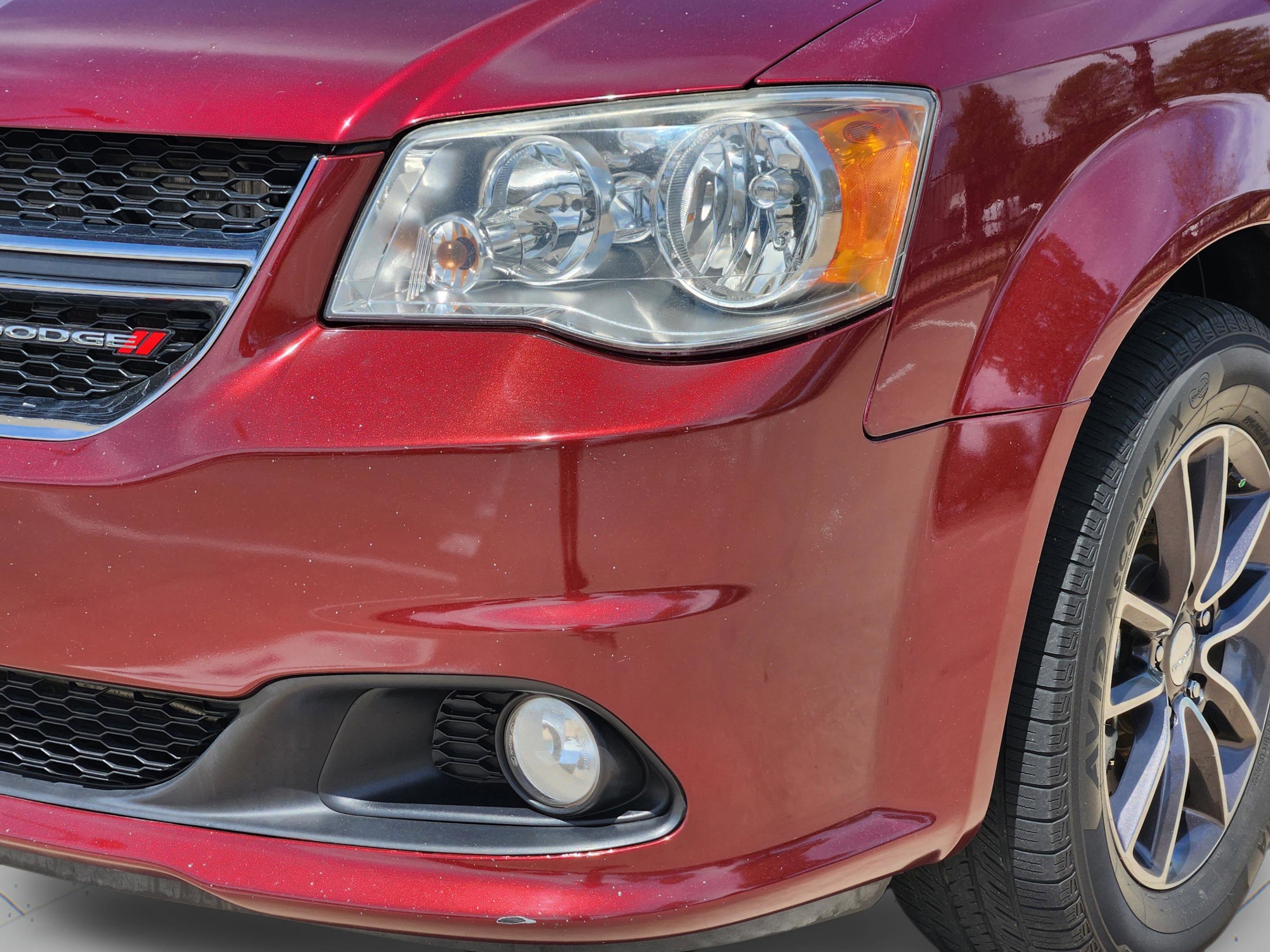 Used 2017 Dodge Grand Caravan SXT image 9