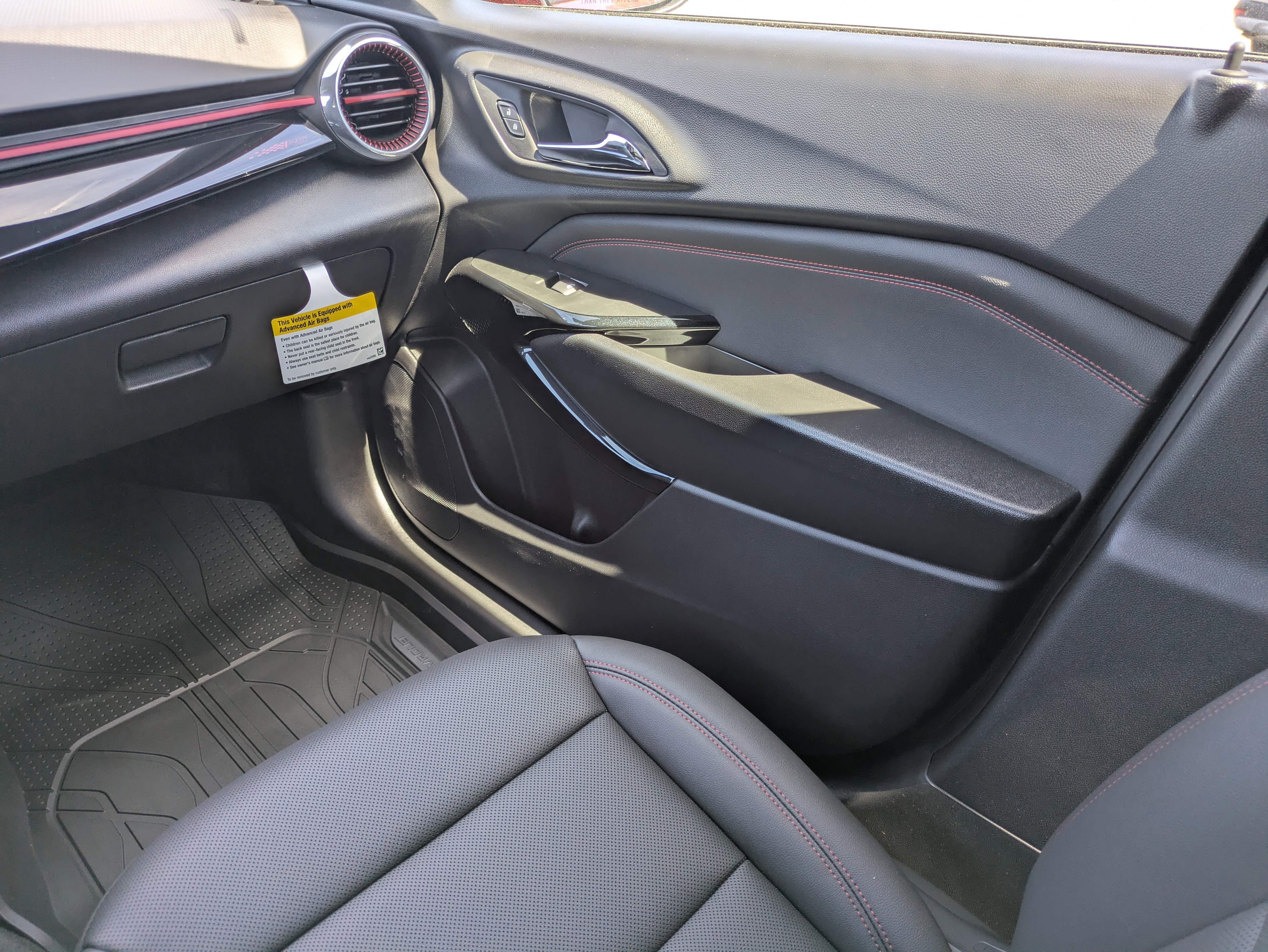 New 2026 Chevrolet Trax RS w/ Sunroof Package image 10