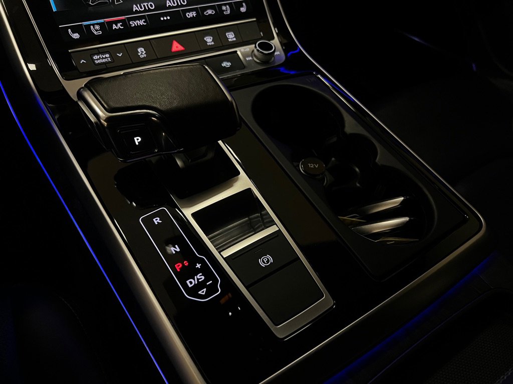 Used 2021 Audi Q8 Premium Plus image 33