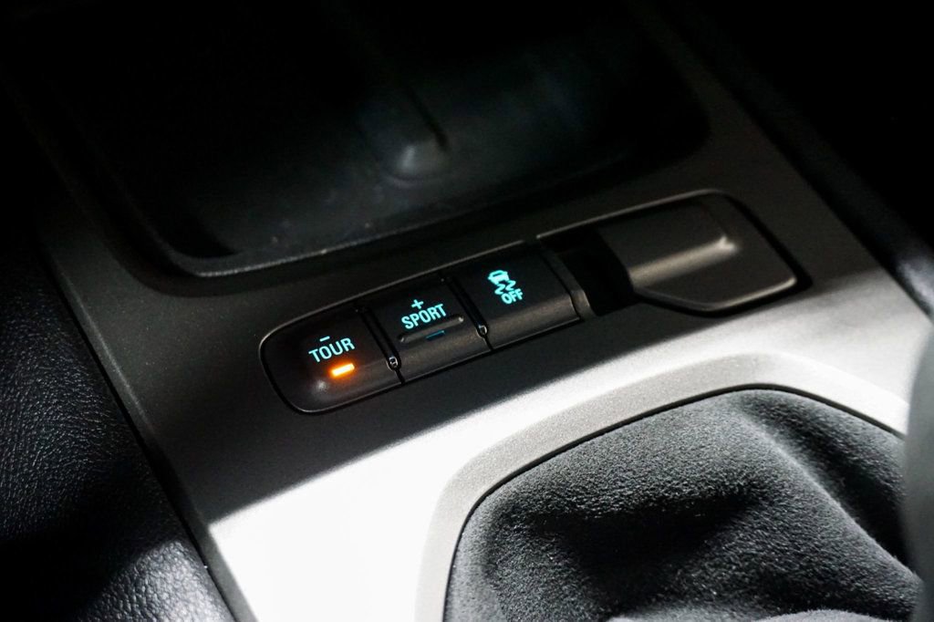 Used 2015 Chevrolet Camaro Z/28 image 26