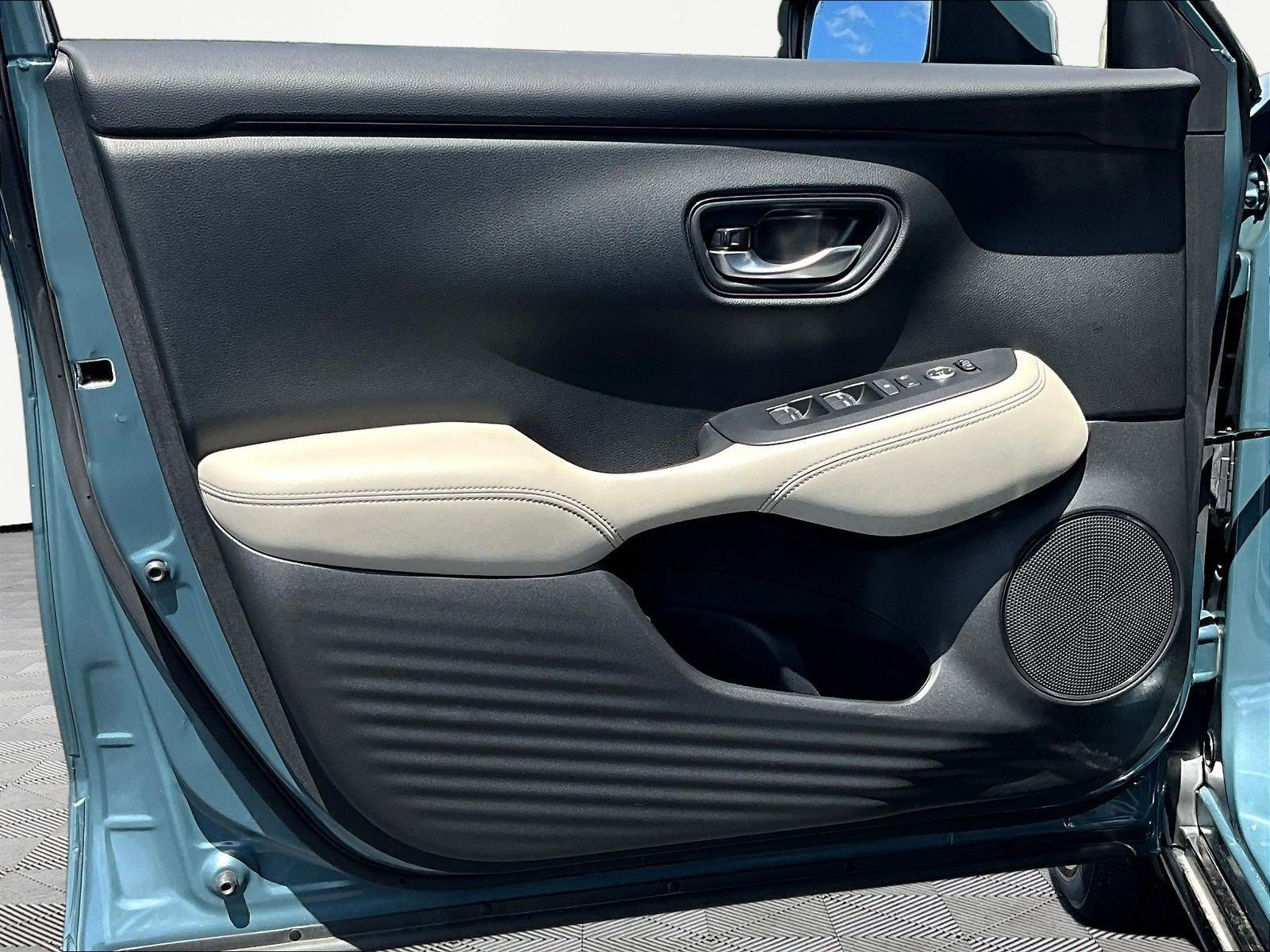 Used 2024 Honda HR-V EX-L image 19