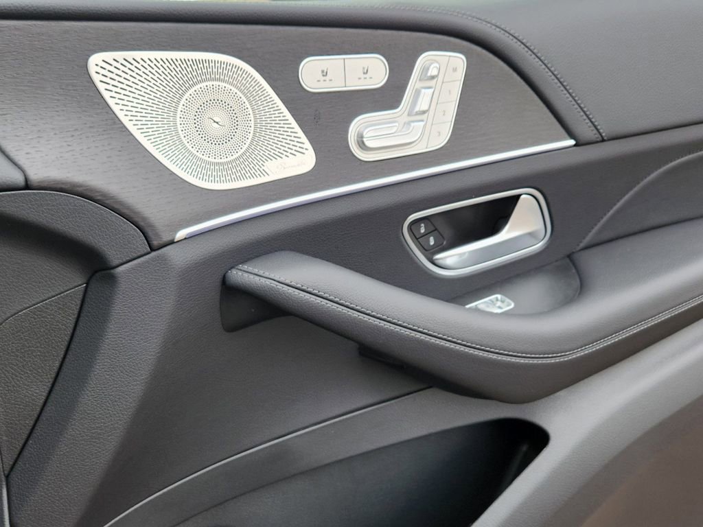 New 2025 Mercedes-Benz GLS 450 4MATIC image 18