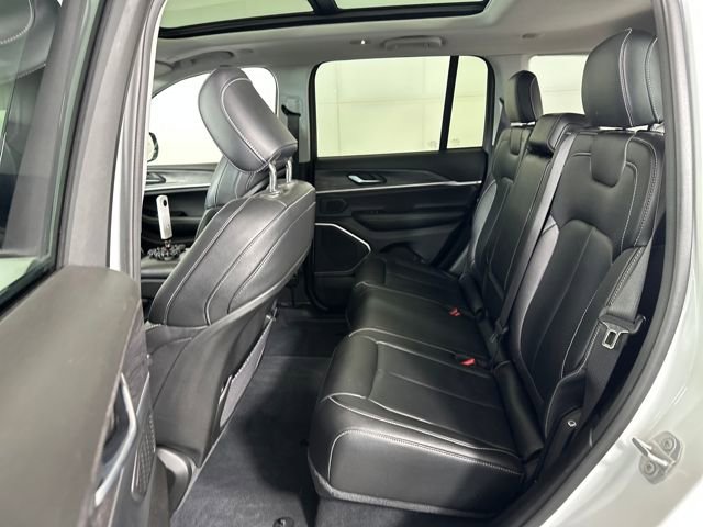 Used 2022 Jeep Grand Cherokee Limited 4xe image 25