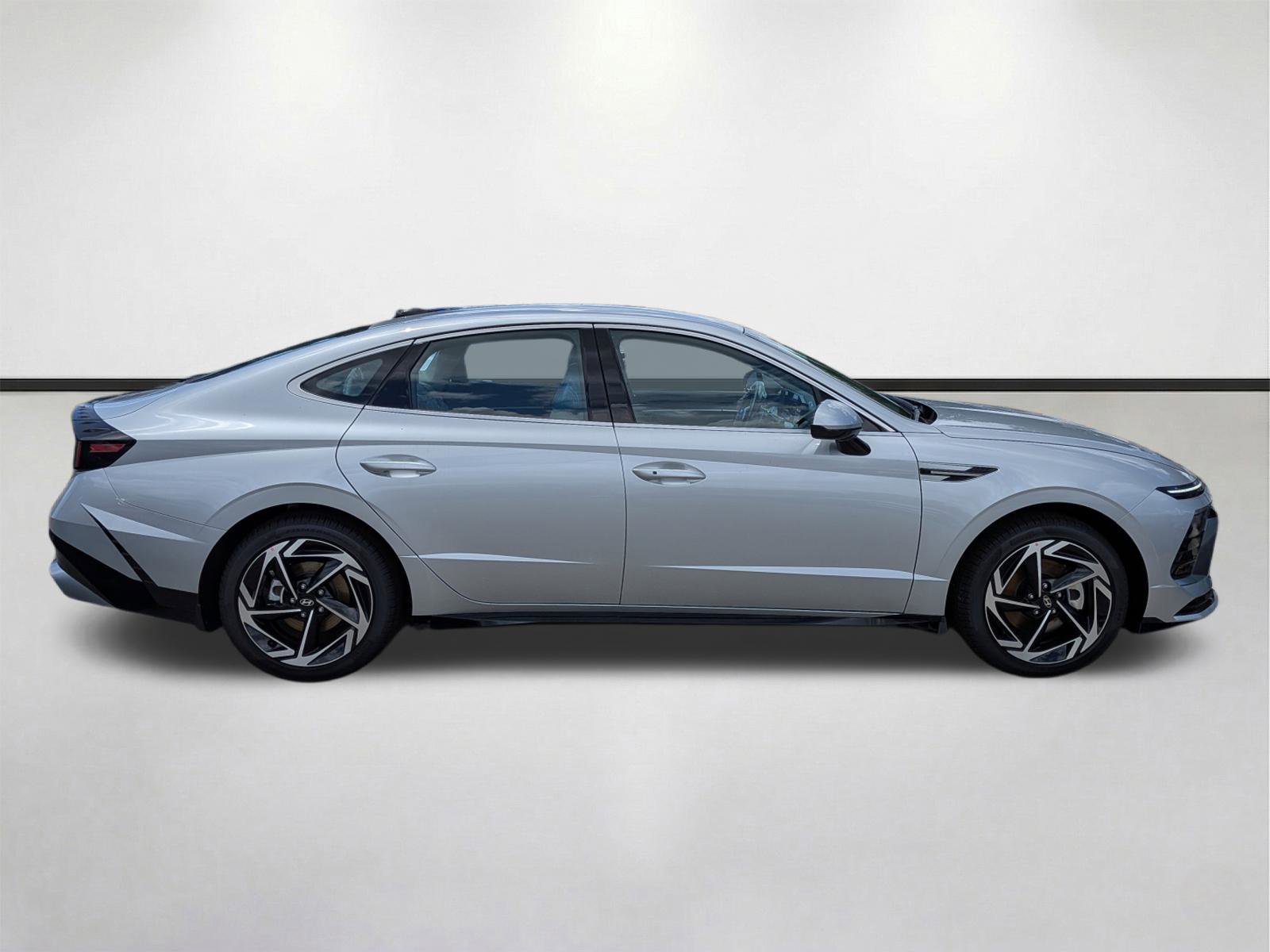 New 2026 Hyundai Sonata SEL FWD image 3