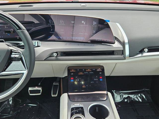 New 2026 Cadillac Vistiq Luxury AWD/4WD image 17