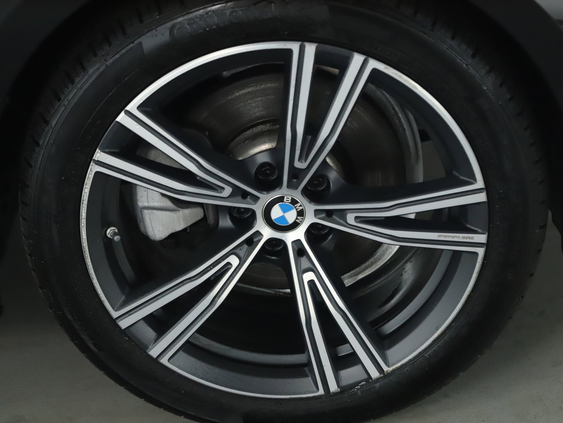 Used 2021 BMW 330e xDrive w/ Premium Package image 12