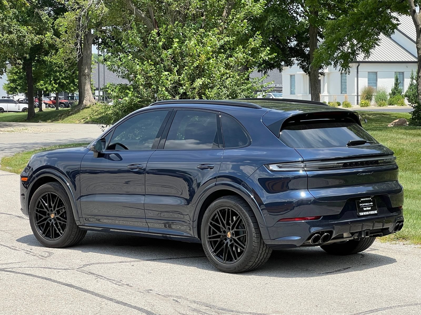 Certified 2025 Porsche Cayenne S AWD/4WD image 3