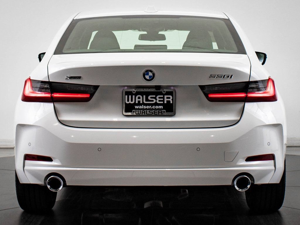 Certified 2025 BMW 330i xDrive Sedan w/ Convenience Package AWD/4WD image 7