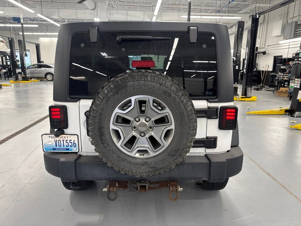 Used 2015 Jeep Wrangler Unlimited Rubicon AWD/4WD image 6