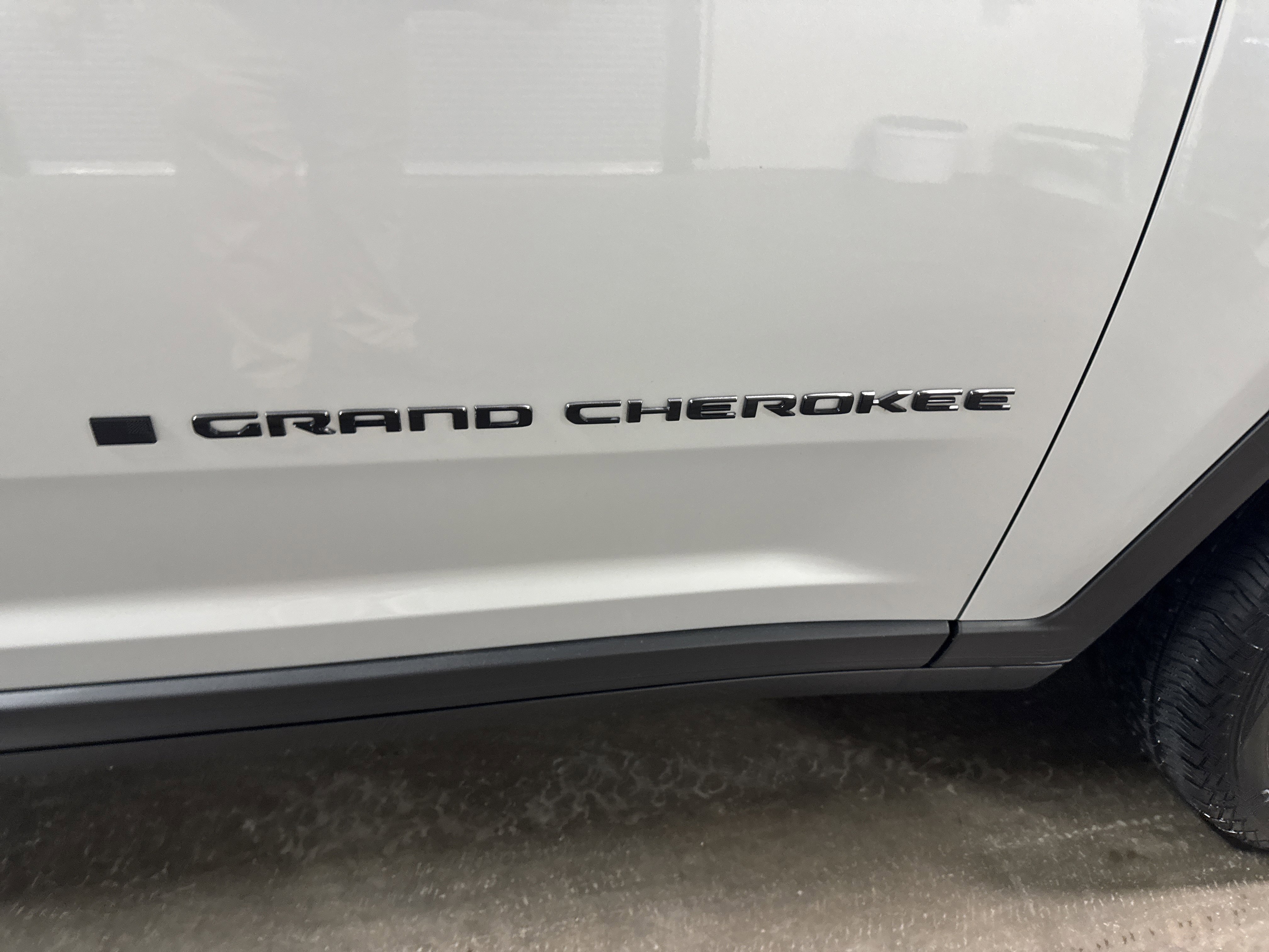 Used 2021 Jeep Grand Cherokee L Altitude image 42