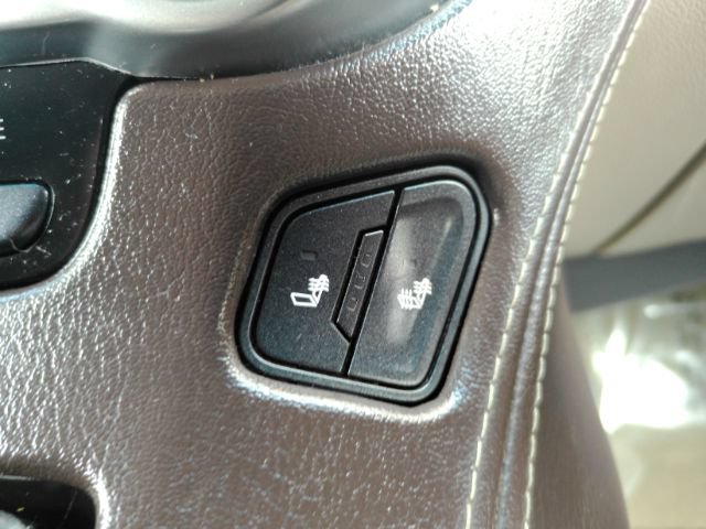 Used 2016 Chevrolet Suburban LT RWD image 53