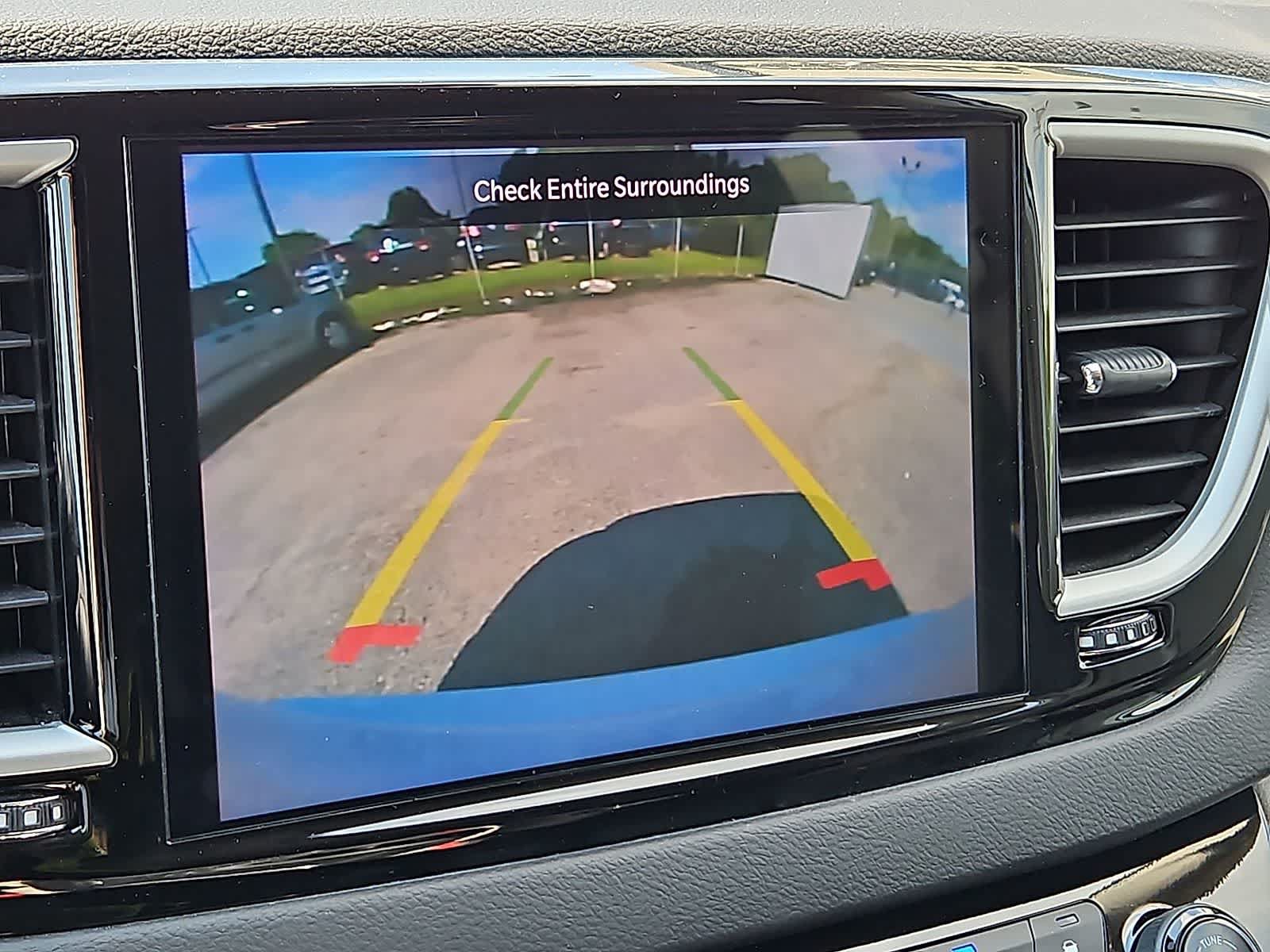 Used 2024 Chrysler Pacifica Touring-L FWD image 20