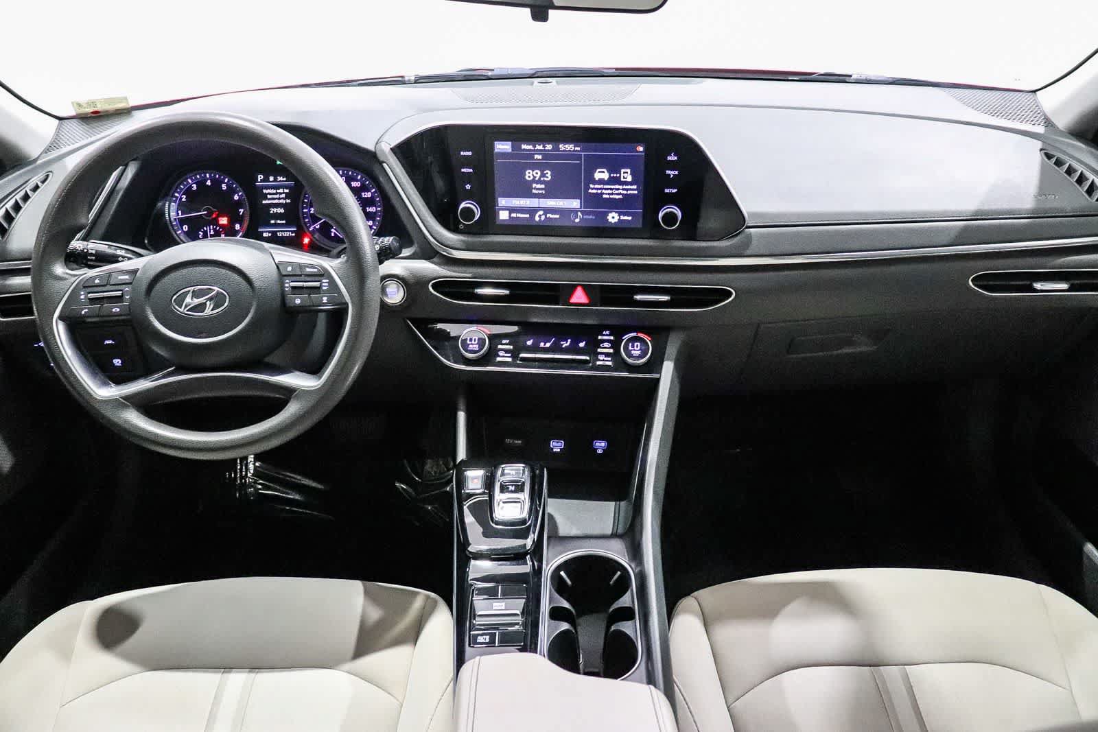 Used 2021 Hyundai Sonata SEL w/ Preferred Accessory Package FWD image 12