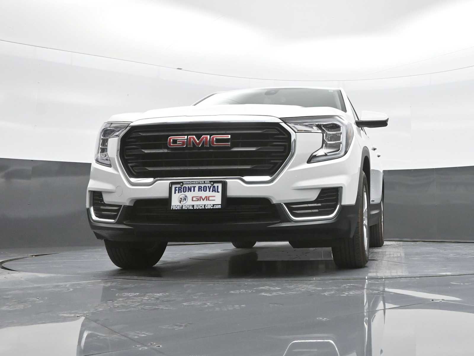 Used 2024 GMC Terrain SLE AWD/4WD image 36