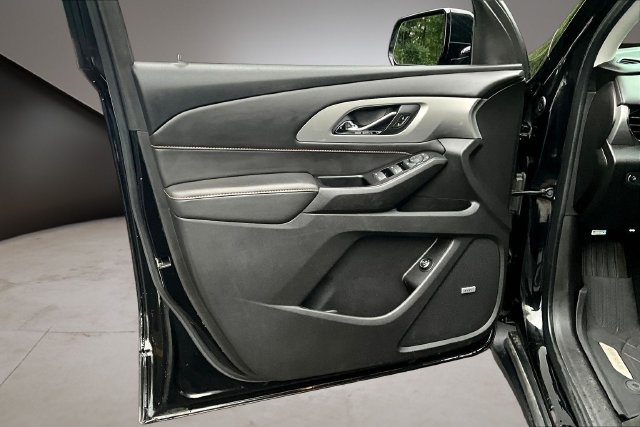 Used 2020 Chevrolet Traverse RS w/ LPO, Floor Liner Package AWD/4WD image 20