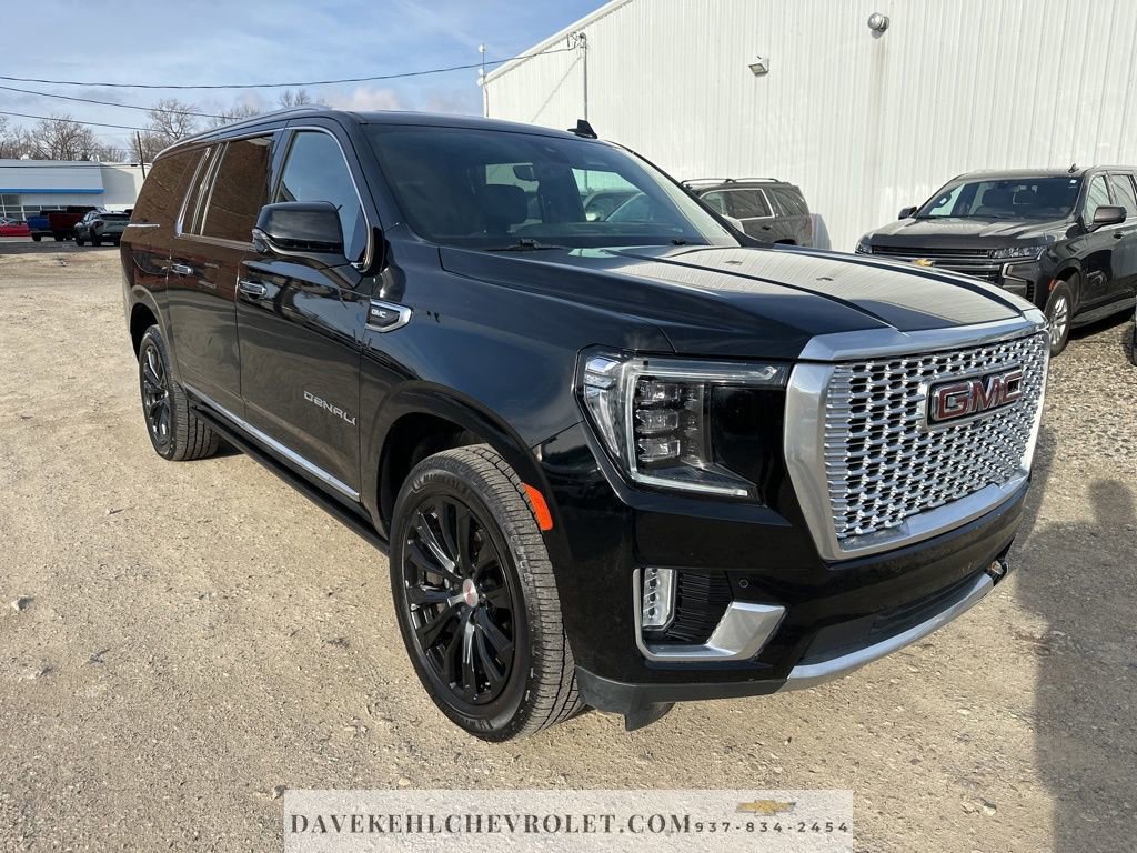 Used 2021 GMC Yukon XL Denali w/ Denali Premium Package image 7