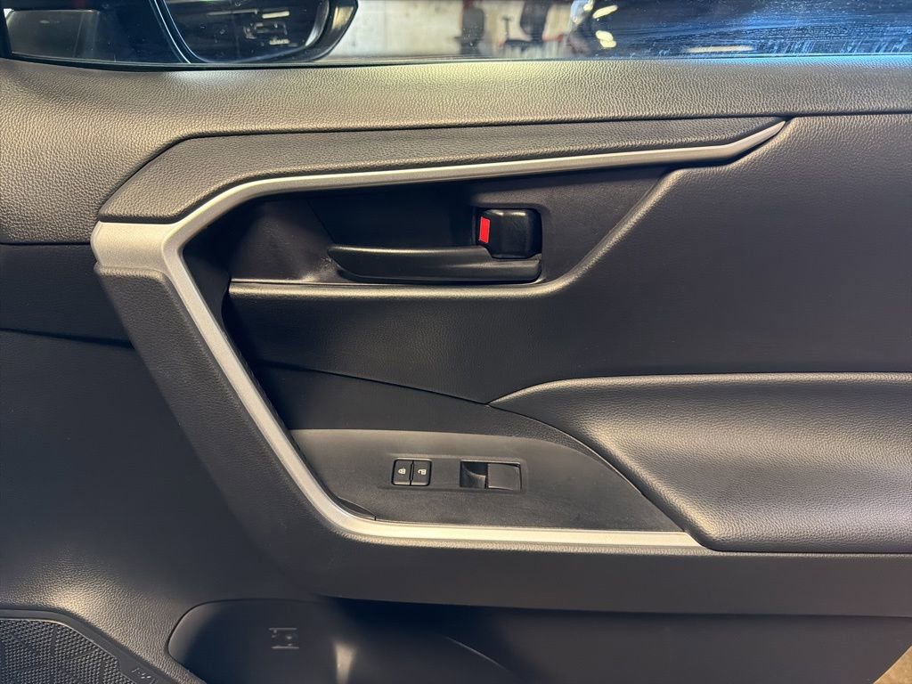 Used 2024 Toyota RAV4 LE image 21