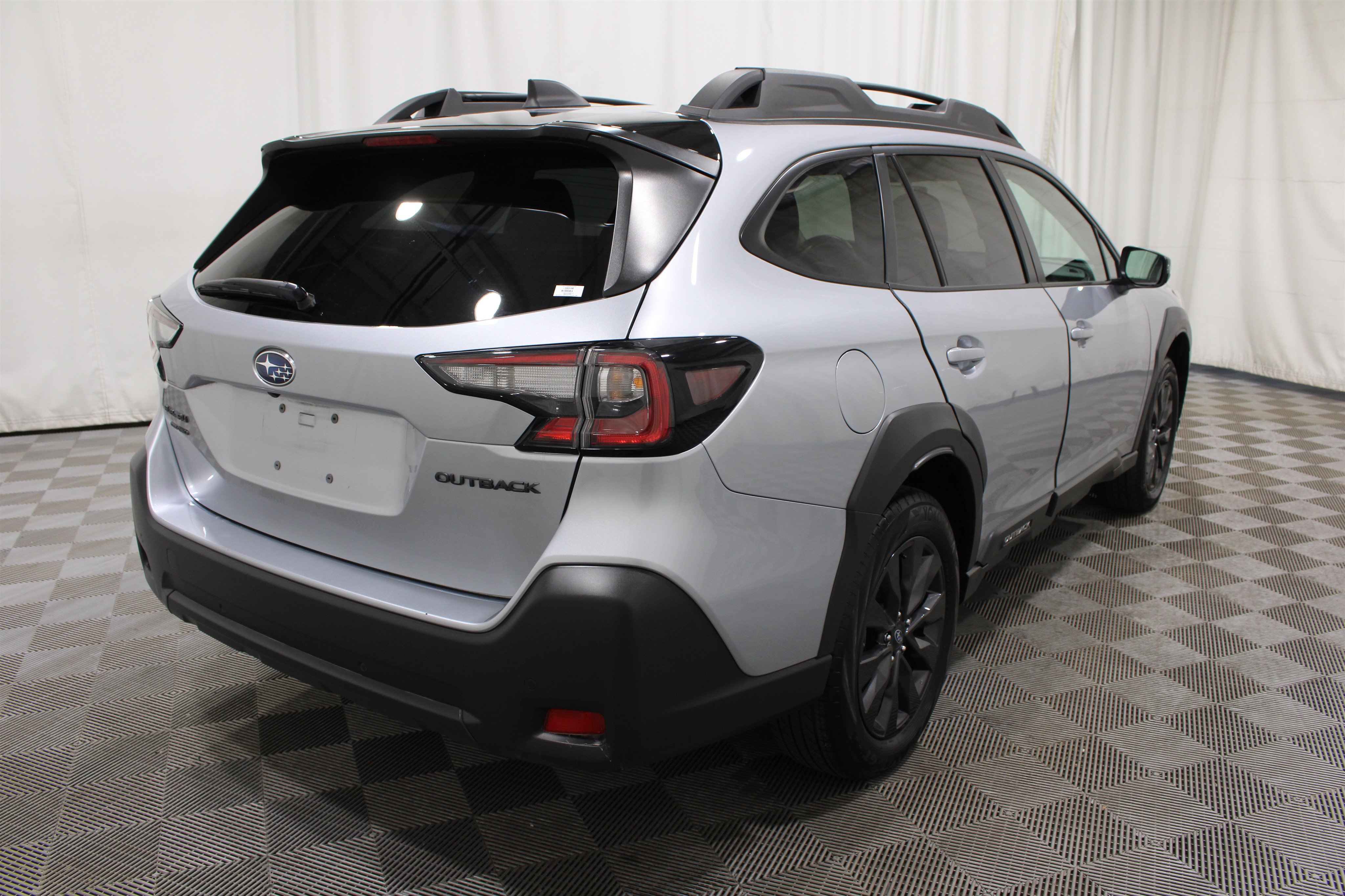 Used 2025 Subaru Outback Onyx Edition AWD/4WD image 16