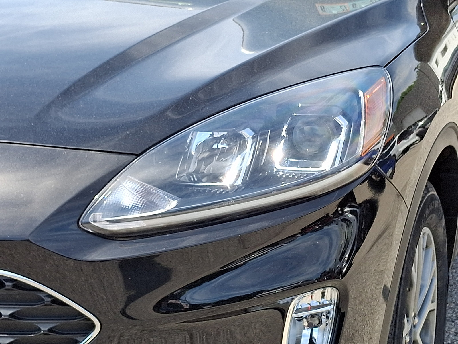 Certified 2022 Ford Escape SEL AWD/4WD image 12