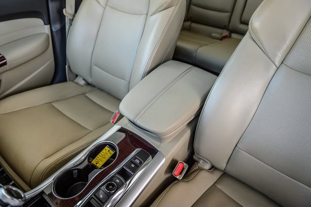 Used 2017 Acura TLX w/ Technology Package FWD image 36