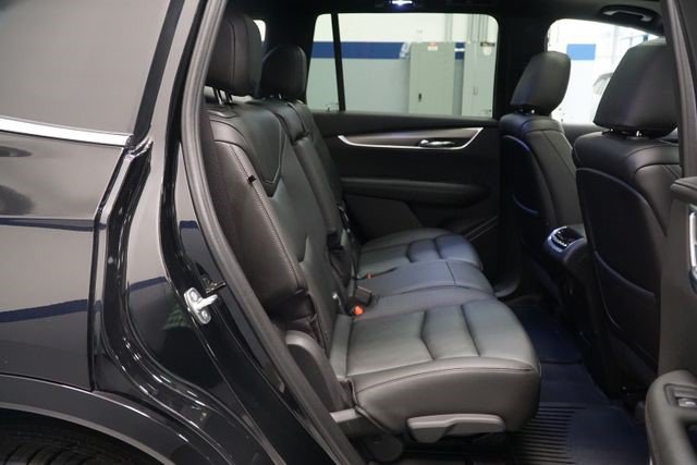 Certified 2024 Cadillac XT6 Luxury AWD/4WD image 17