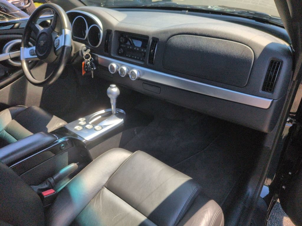 Used 2003 Chevrolet SSR RWD image 27