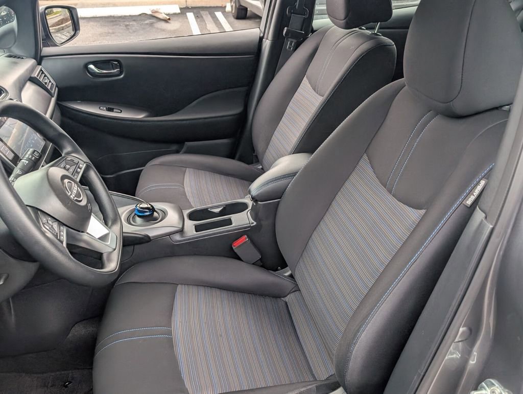 Used 2024 Nissan Leaf S image 10