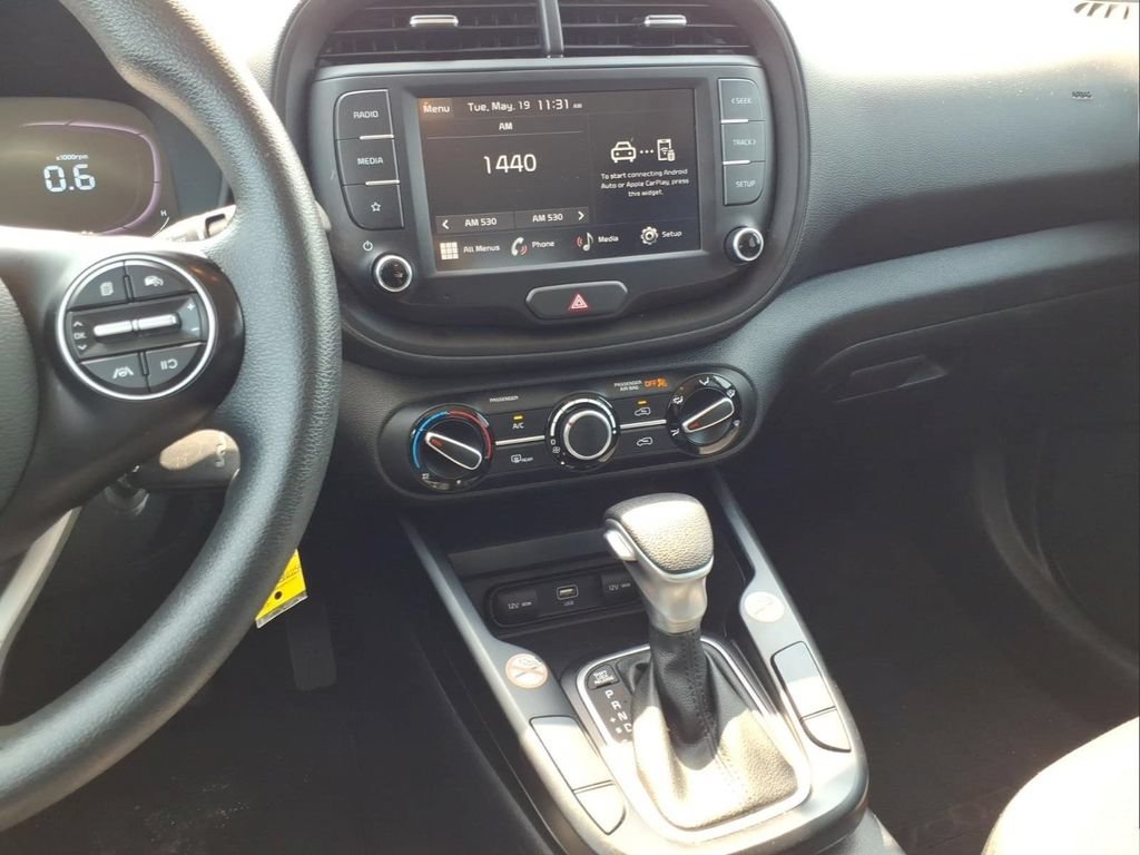 Used 2024 Kia Soul LX w/ Option Group 015 FWD image 17