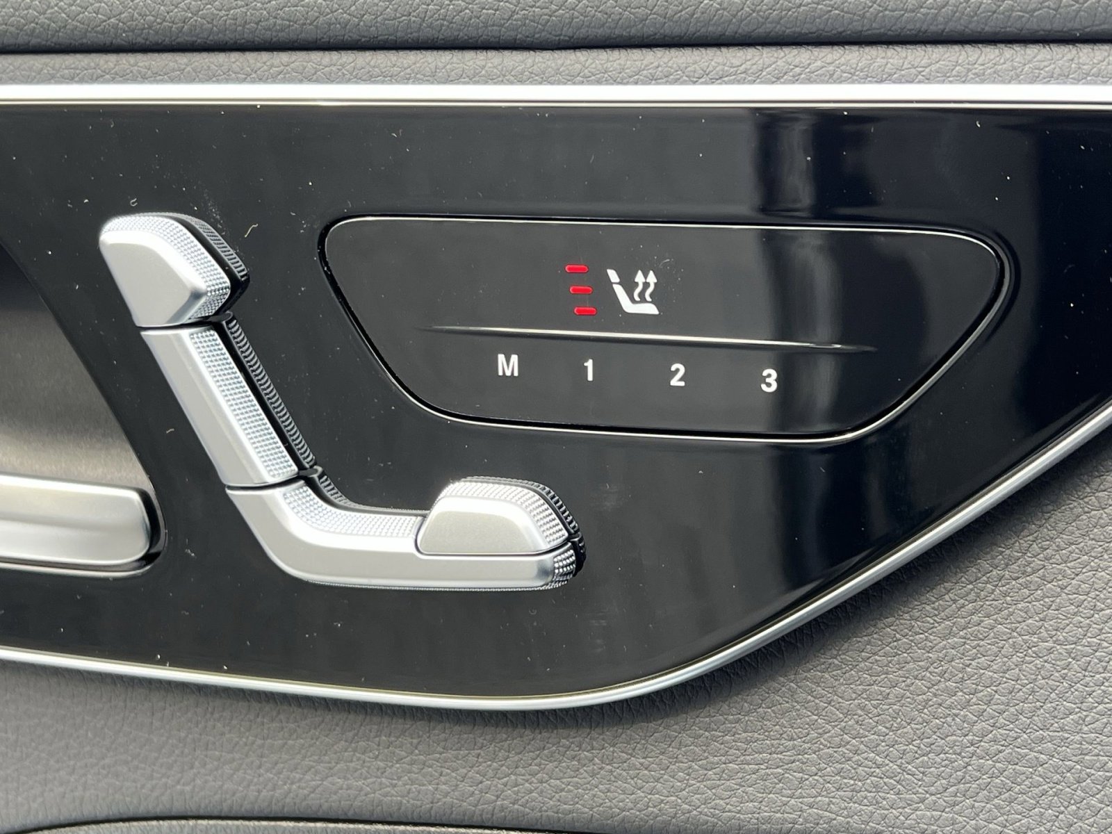 New 2026 Mercedes-Benz C 300 4MATIC Sedan image 33