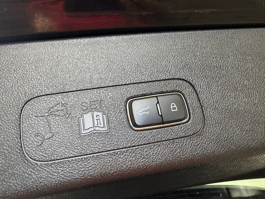 Certified 2023 Lincoln Aviator Grand Touring w/ Equipment Group 301A AWD/4WD image 31