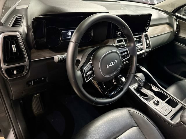 Used 2023 Kia Sorento S w/ Panoramic Sunroof Package AWD/4WD image 9