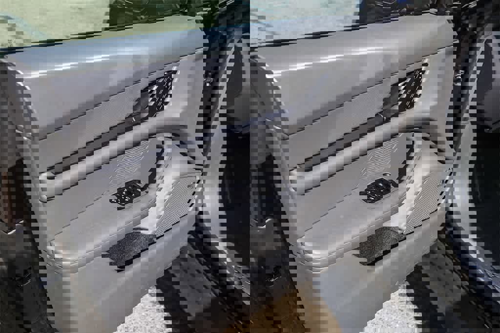 Used 2022 Porsche Taycan 4S image 17