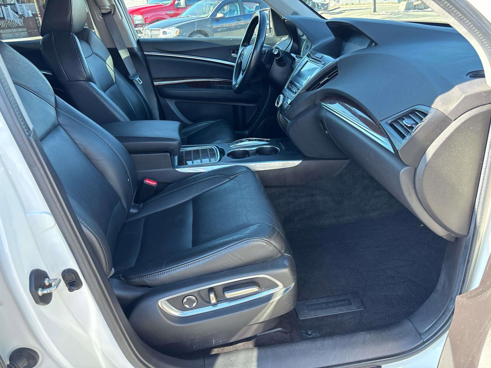 Used 2019 Acura MDX SH-AWD image 16