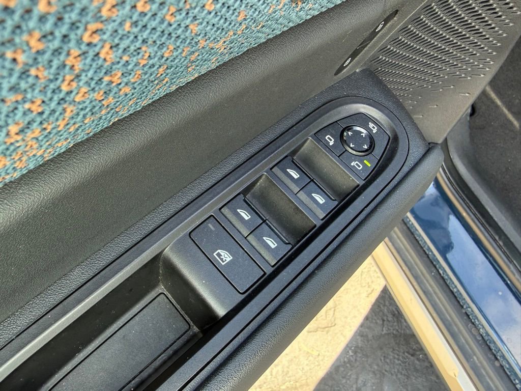 Used 2025 MINI Cooper Countryman S w/ Comfort Package Max image 10