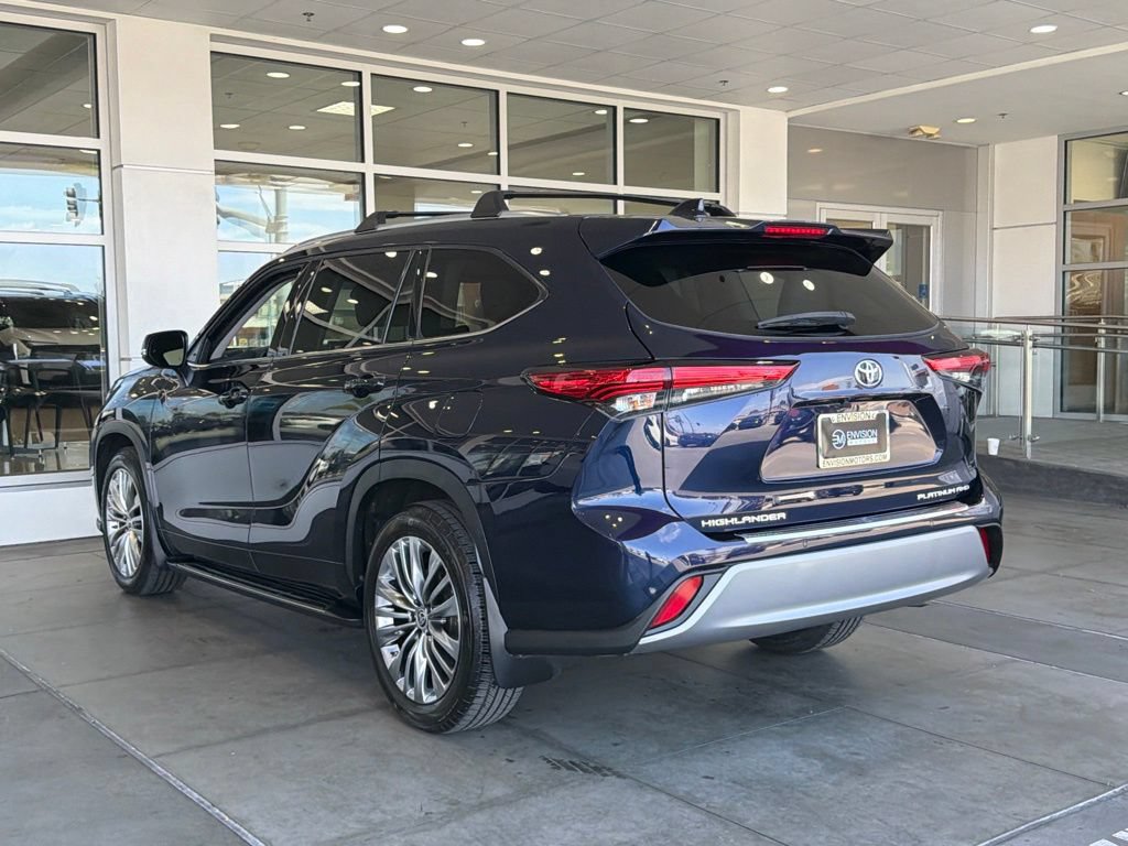Used 2022 Toyota Highlander Platinum AWD/4WD image 9