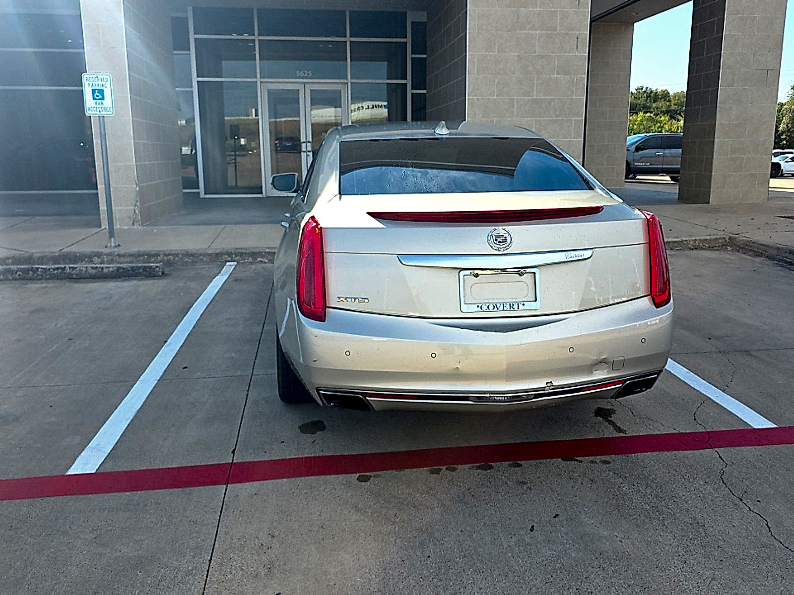 Used 2015 Cadillac XTS Luxury w/ Driver Awareness Package FWD image 14