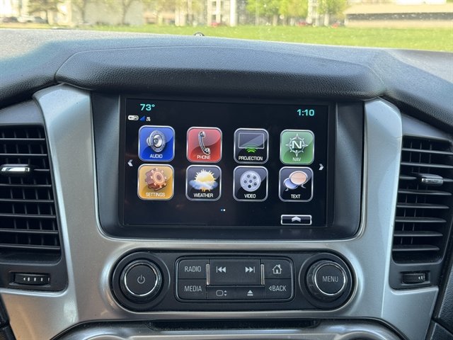 Used 2018 Chevrolet Suburban LT w/ LT Signature Package AWD/4WD image 15