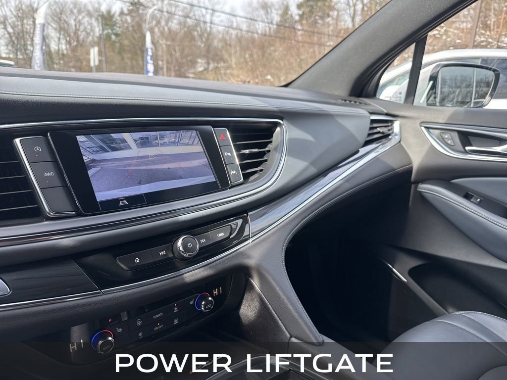 Used 2023 Buick Enclave Essence AWD/4WD image 18