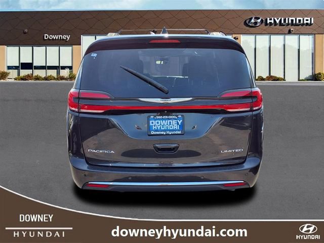Used 2022 Chrysler Pacifica Limited image 5