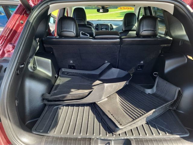 Used 2021 Jeep Cherokee Latitude Lux w/ Comfort/Convenience Group AWD/4WD image 14