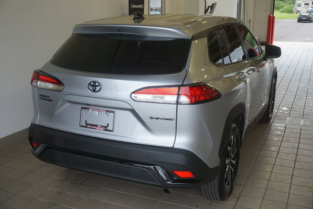 Used 2025 Toyota Corolla Cross AWD Hybrid image 13