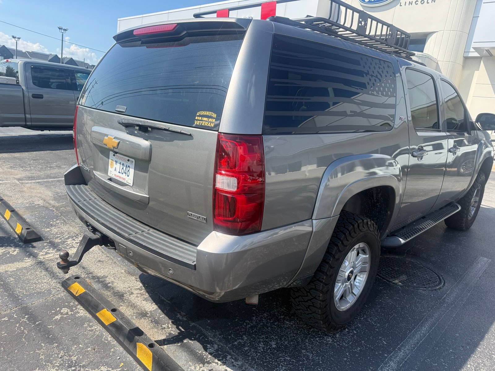 Used 2012 Chevrolet Suburban LT AWD/4WD image 5