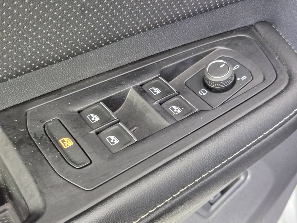 Used 2024 Volkswagen Atlas SEL Premium R-Line AWD/4WD image 24