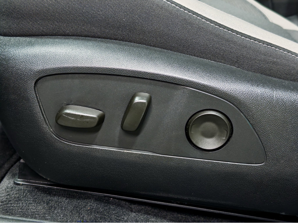 Used 2024 Honda Prologue EX image 7