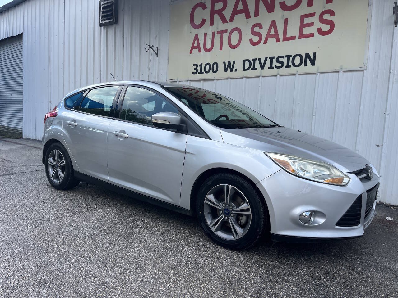 Used 2014 Ford Focus SE w/ SE Sport Package FWD image 8