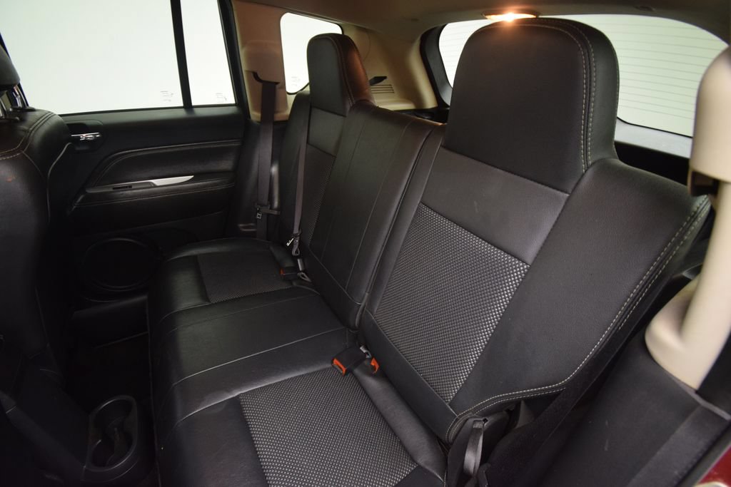 Used 2017 Jeep Compass Latitude AWD/4WD image 18