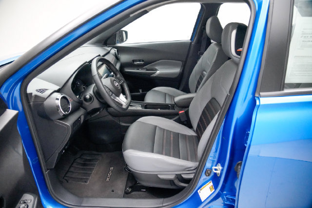 Used 2023 Nissan Kicks SR w/ SR Premium Package FWD image 15
