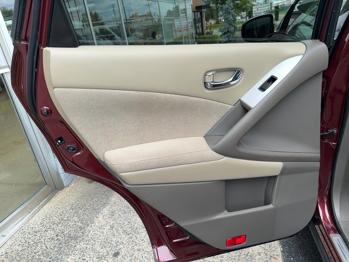 Used 2011 Nissan Murano SV AWD/4WD image 19